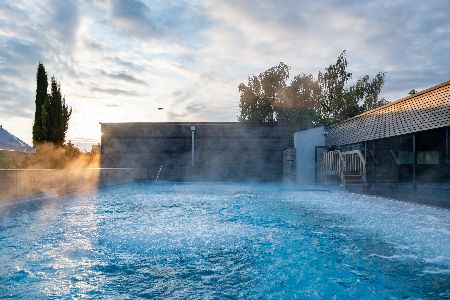 Picture for category Guaranteed entry – Natural saltwater bath